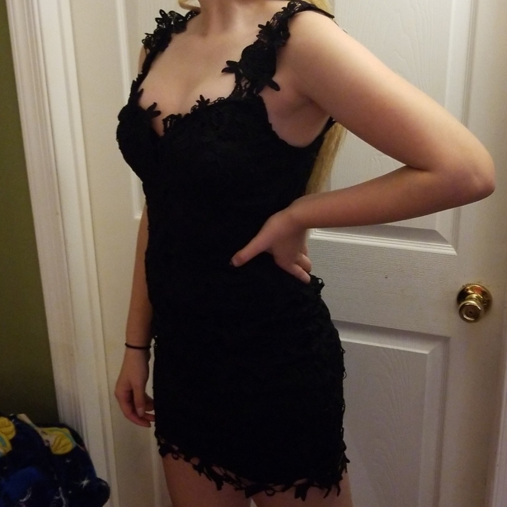 Lulu's Lace Black Cocktail Homecoming Dress